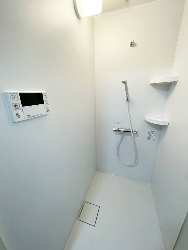 持たない暮らし、ミニマルライフ。湯船はもういらない？今シャワーユニットが人気です！